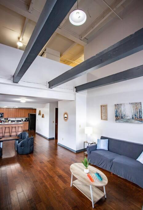 Centric Modern Loft W/ King Beds & Smart Gametable Villa Rochester Bagian luar foto